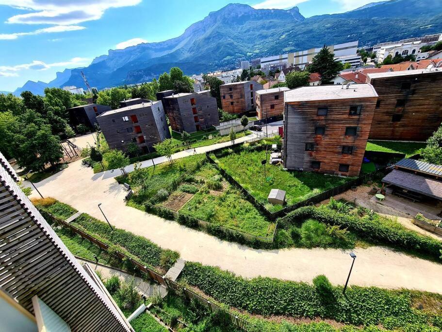 Grand Appartement Avec Vue Magnifique - Vercors - Une Experience Unique - Wifi Gratuit Grenoble Bagian luar foto